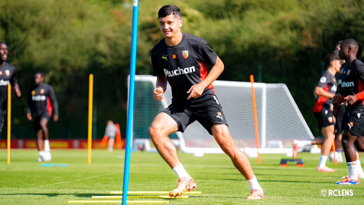 Plus de 3 mois après, Abdukodir Khusanov a retrouvé une place de titulaire en Premier League