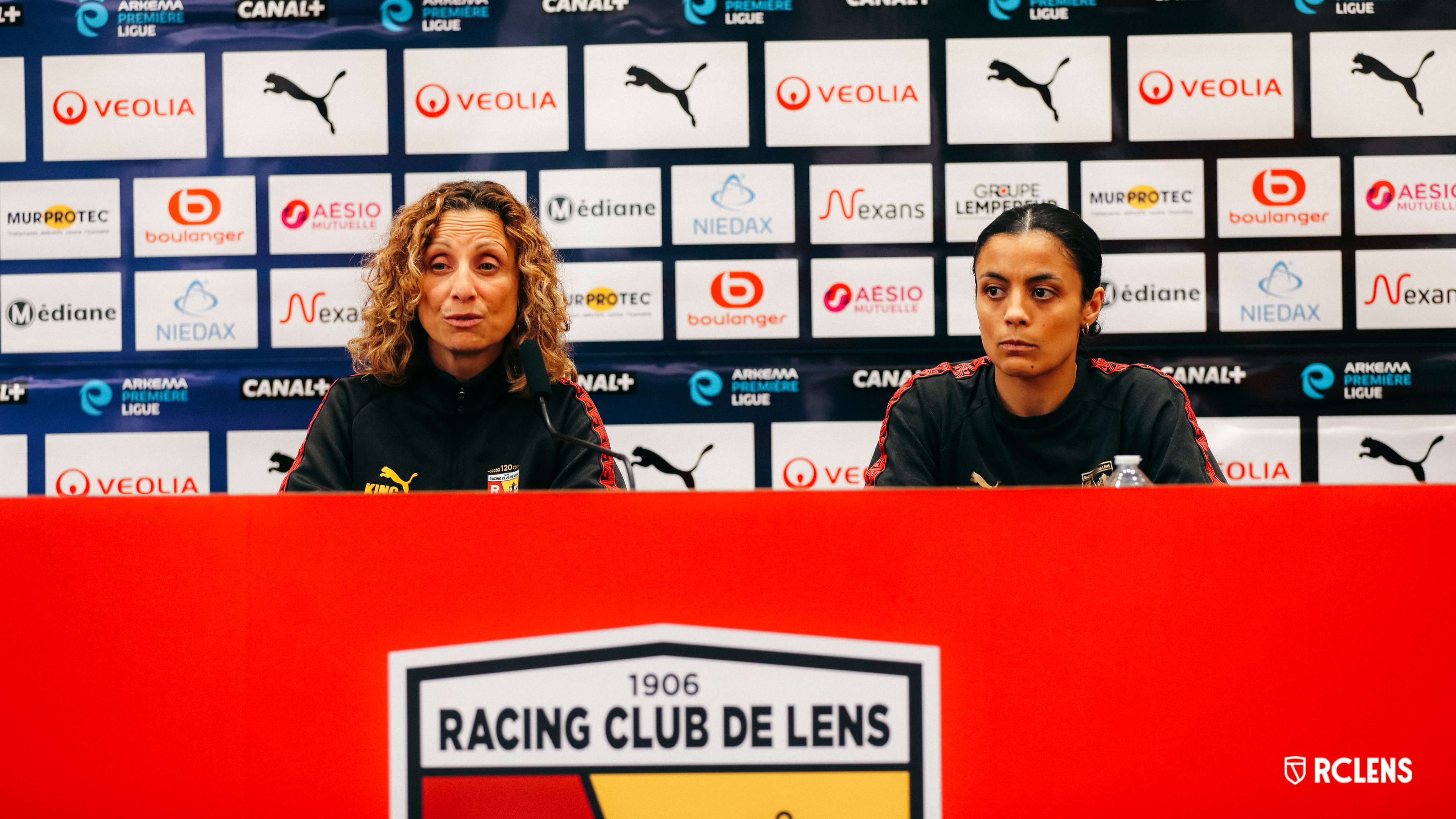 Point Presse de Sarah M’ Barek et de Sofia Guellati