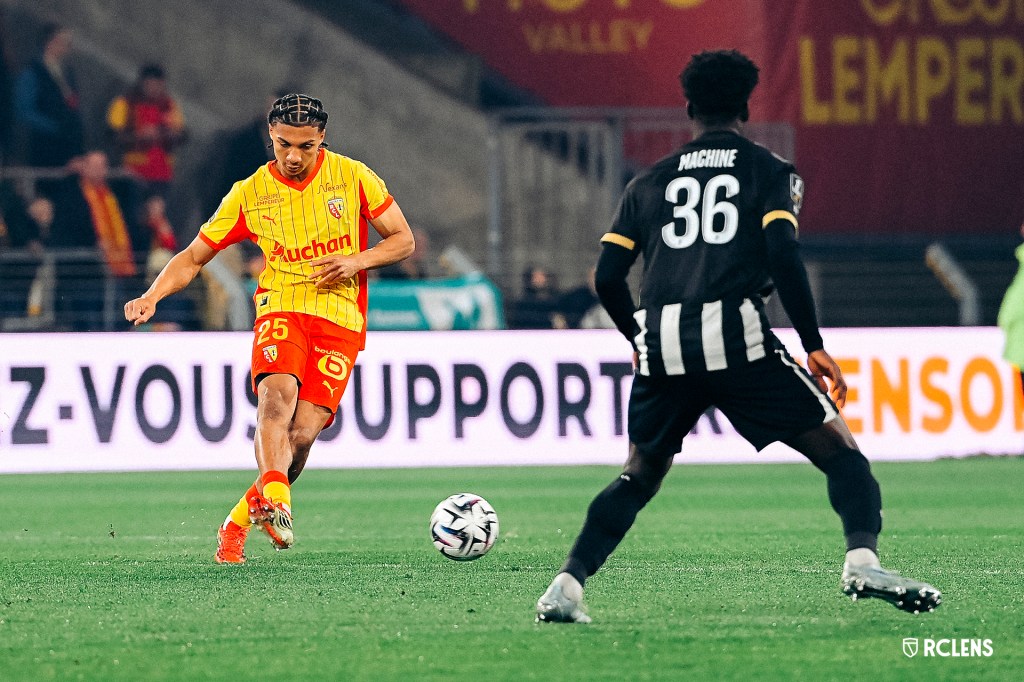 Prêt à lutter jusqu’au bout avec le PSG, le Racing fonce vers la Ligue des Champions