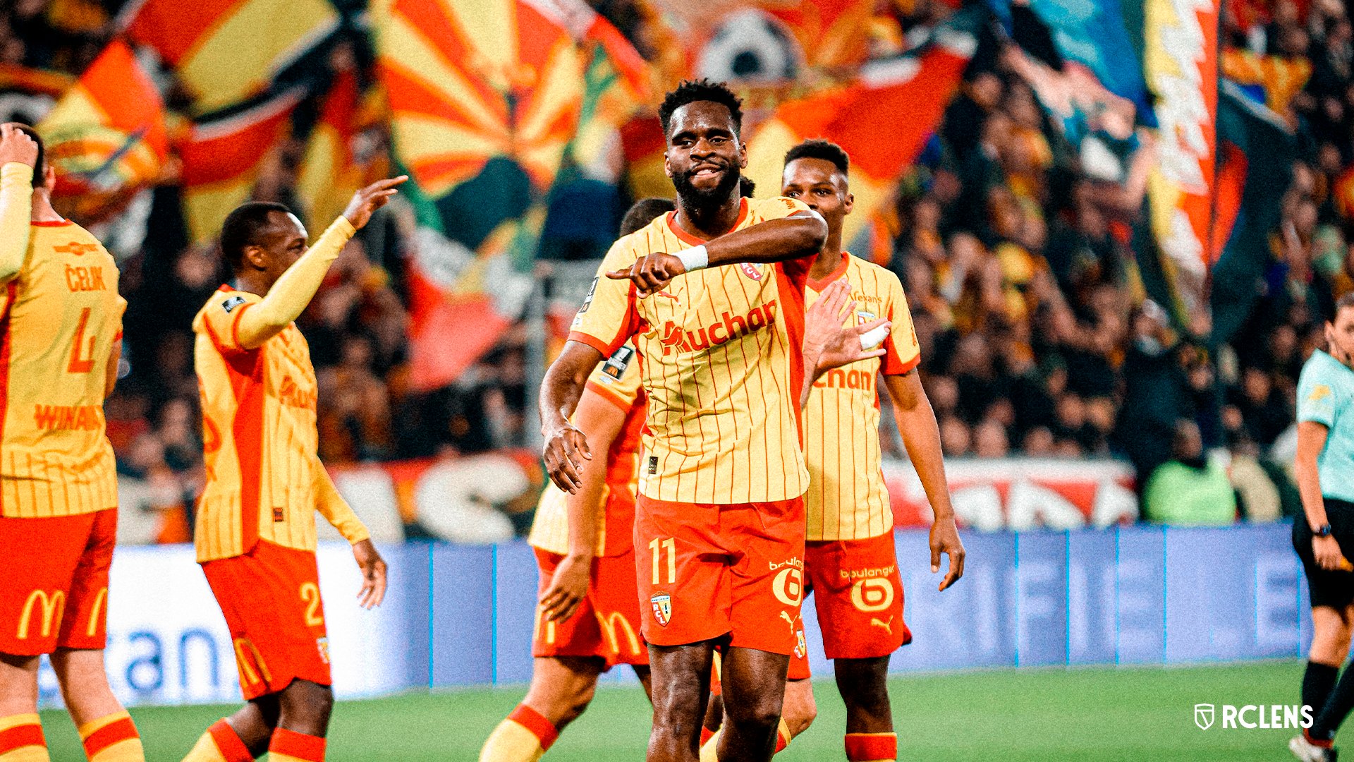 Images : 𝐄𝐝𝐨𝐮𝐚𝐫𝐝 𝐗𝐈𝐈